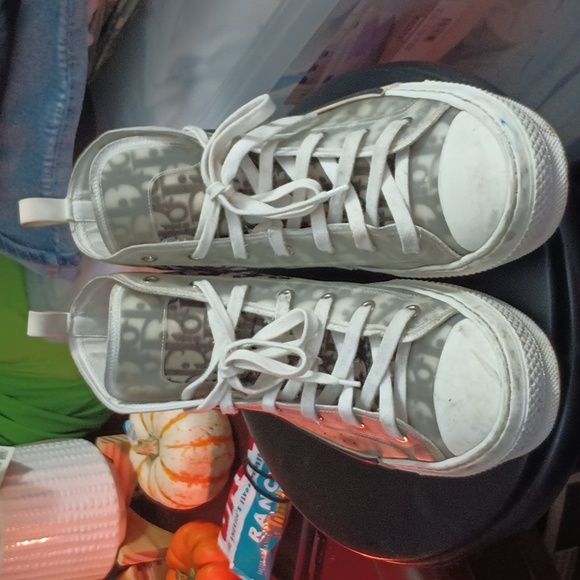 Looking to get rid of. Done wearing these. Cleaning out my closet. - Picture 2 of 6